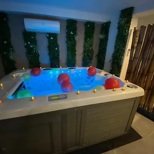  Hébergement de vacances Magnifique Avec Jacuzzi Privatif Vue
